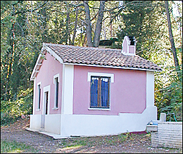 Frigolandia, redazione di FRIGIDAIRE e IL NUOVO MALE, Museo dell'Arte Maivista degli autori di FRIGIDAIRE. Centro di studio e vacanze economiche in Umbria per singoli, famiglie e bambini. Soggiorni a basso costo di una settimana in Umbria con soli 100 euro. Vacanze economiche in Umbria tra arte e natura.